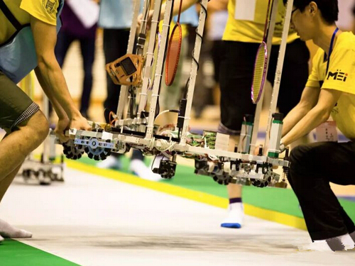 三亿官方版网站登录入口全向轮助阵全国大学生机器人赛-3.jpg