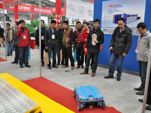 三亿官方版网站登录入口参加2015中国西部国际装备制造业博览会-展会现场-3.jpg